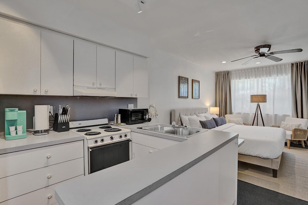 Marine Villas 2 in Hollywood