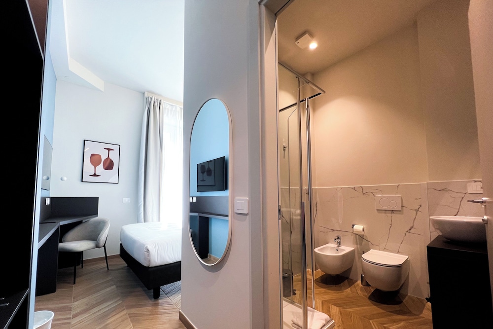 RossoVino Milano Boutique