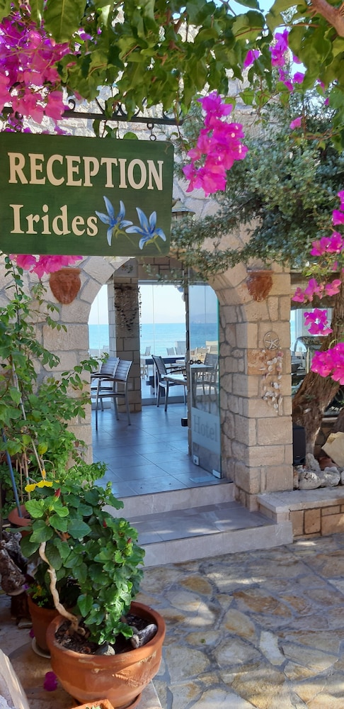 Irides Luxury Studios & Apartments