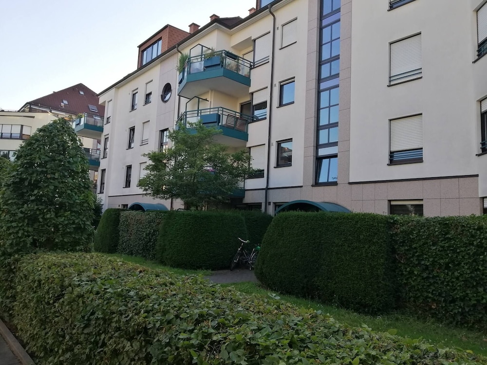 Elegant Studio Apartment in Düsseldorf Ludenberg