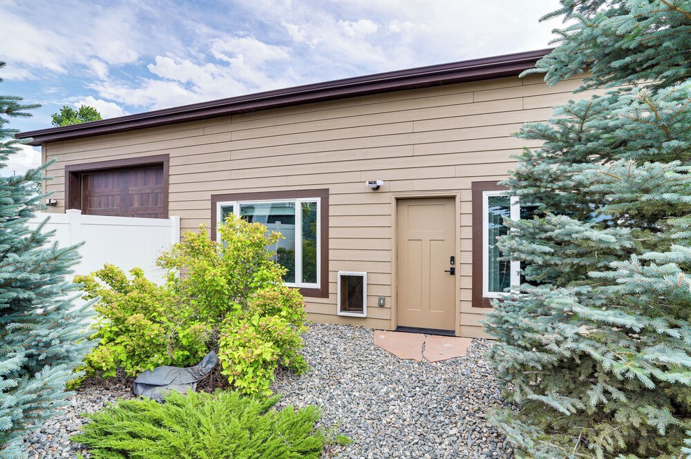 Private Hot Tub + Game Room: Keenesburg Getaway!