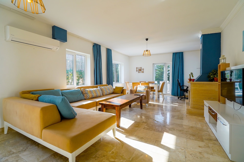 Soral Villa