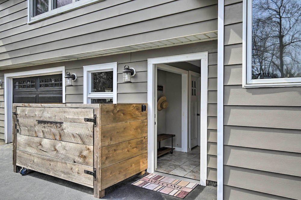 Stylish Pine Plains Home Near Parks Hiking! - Property Image 6