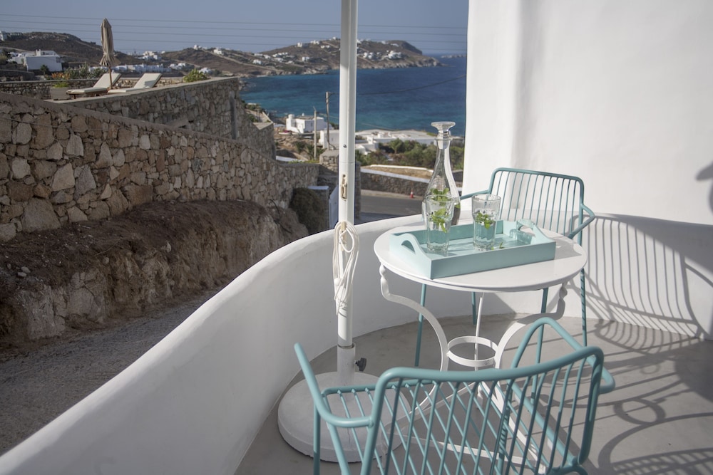 Mykonos Moussa Suites