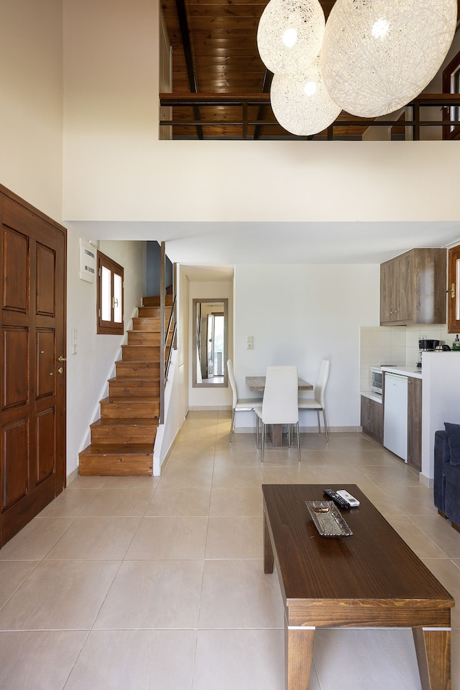 Maratho Villa - With Private Pool