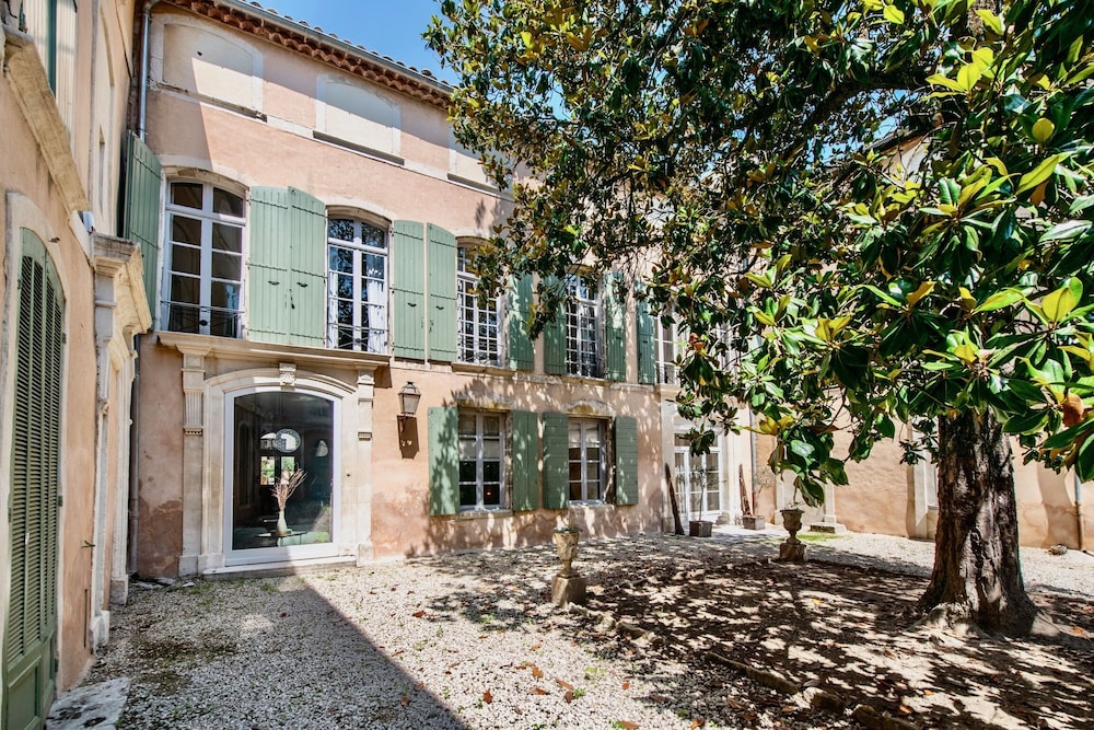 la chapelle sur la sorgue