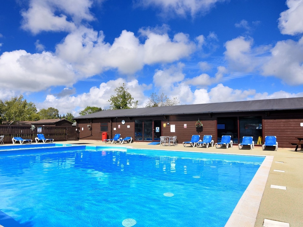 6 Pinewood Retreat