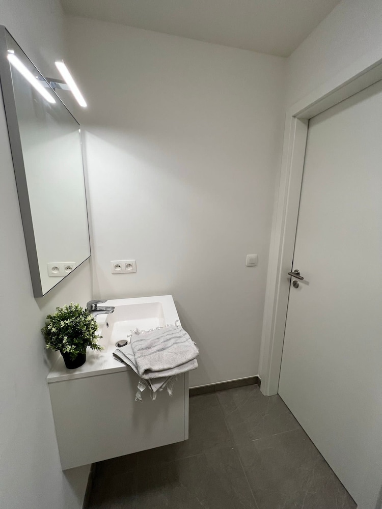 Nice accomodation close to atonium