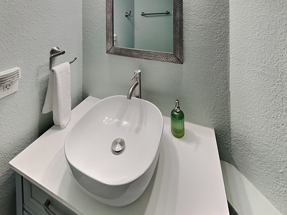 The Lazy Turtle by Silver Sands Vacation Rentals