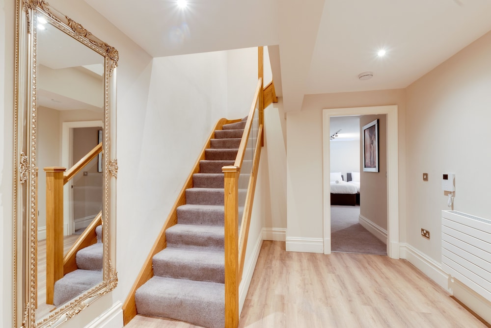 iStay Liverpool 1 Water Street Apartments