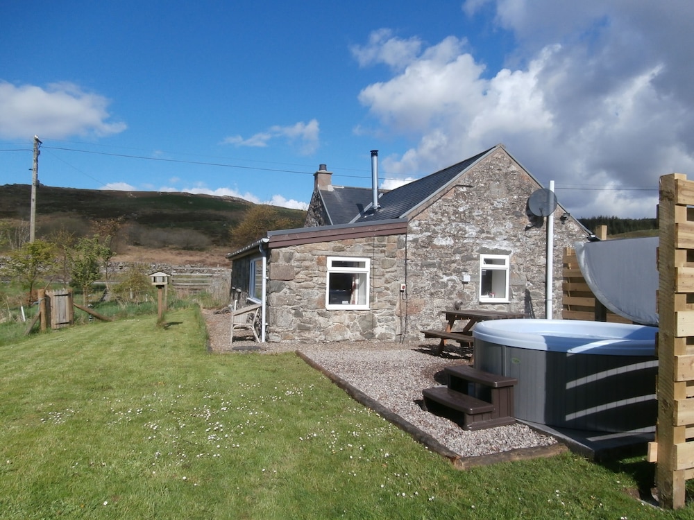 Dalnoid Cottages & Treehouses