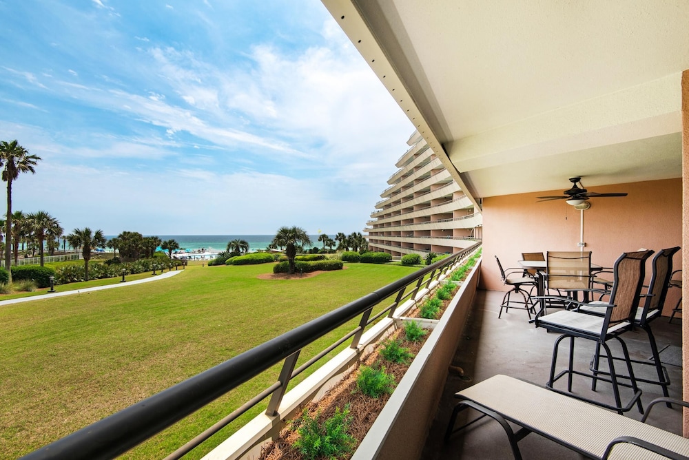 Edgewater #303