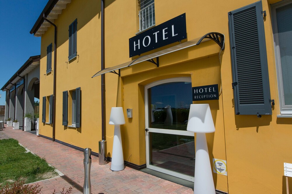 Hotel Forlanini52 Parma