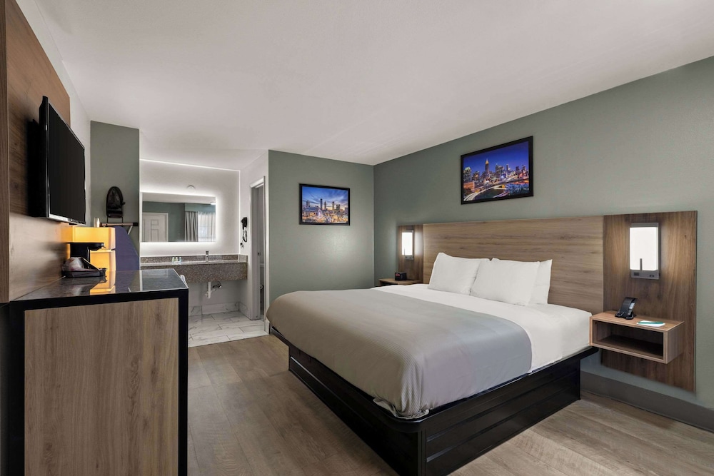 Monroe Vacations - Quality Inn - Property Image 44