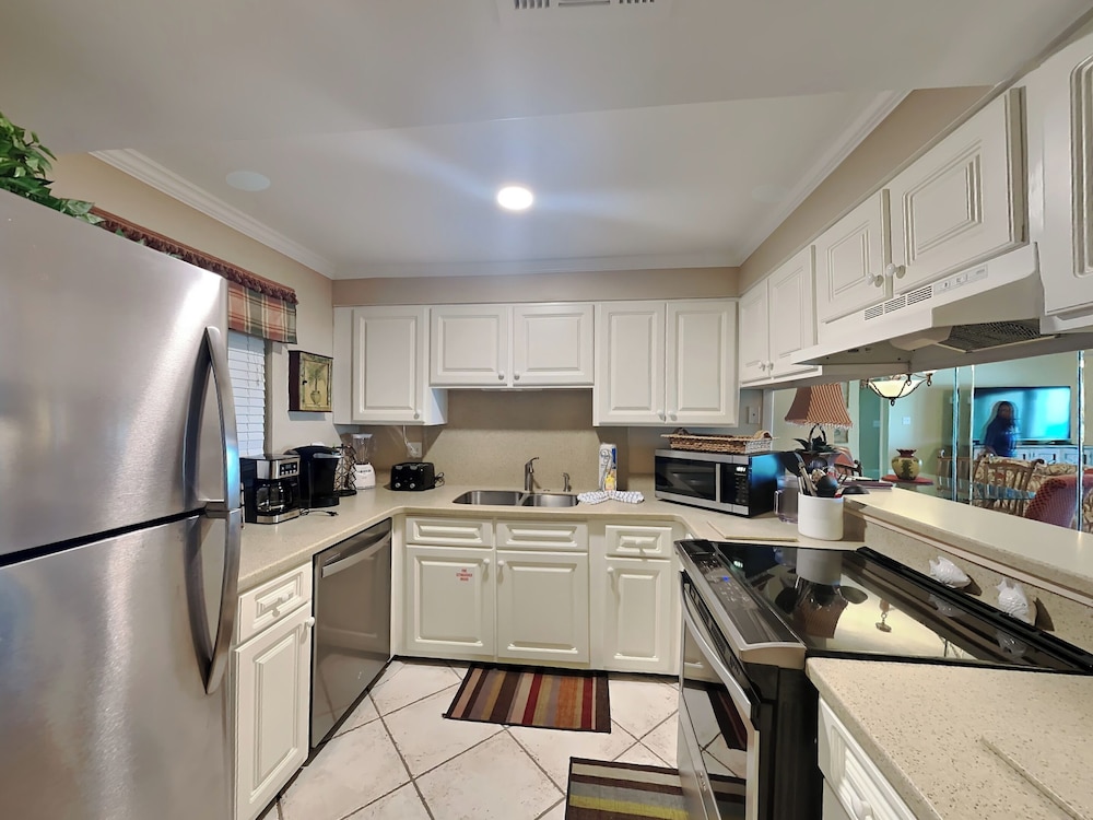 Emerald Isle #400 by Southern Vacation Rentals