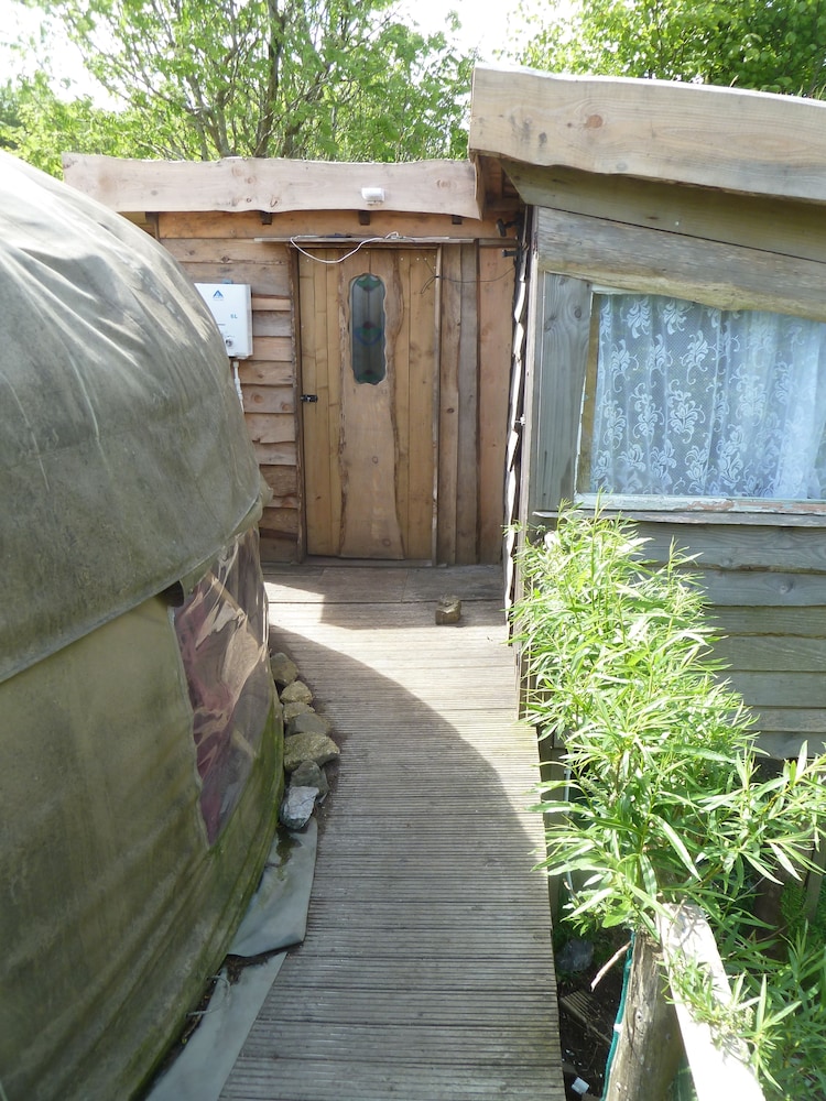 Yurt Luxury & Bathouse, photo 15