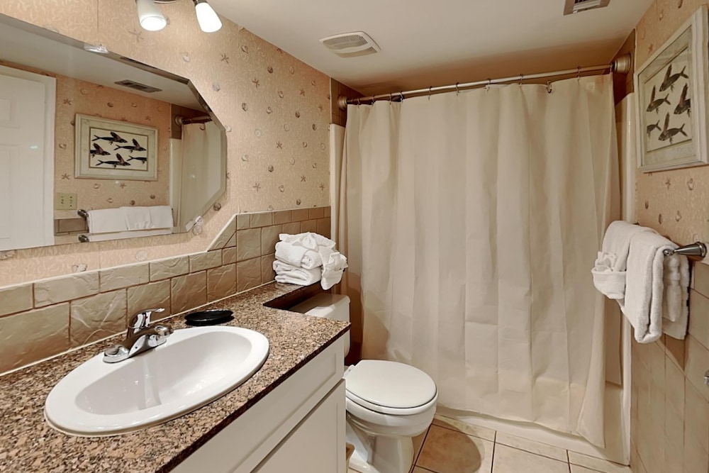 Ocean Breeze West by Southern Vacation Rentals