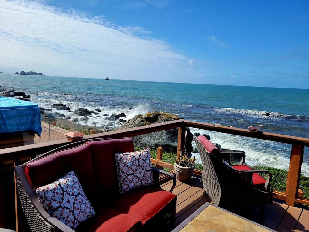 Ocean Front Cabin 12 Jacuzzi Spectacular Views