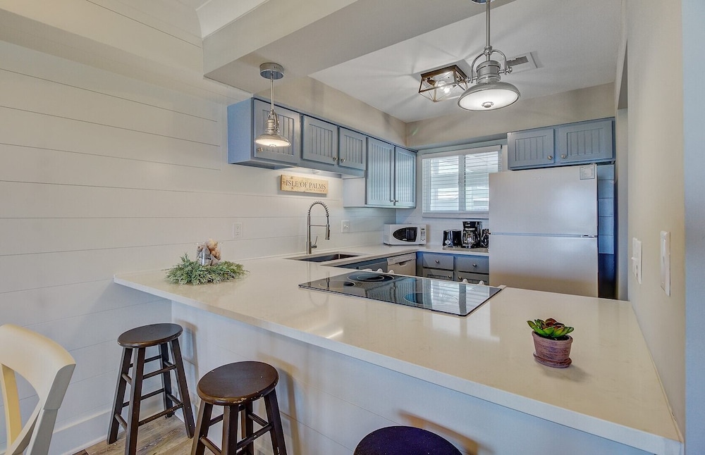 11B Mariners Walk by Avantstay Direct Beach Access! Views Communal Pool view 5