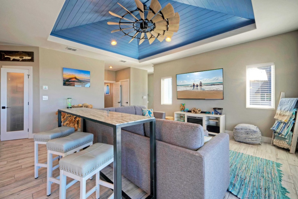 Private Pool+hot Tub, Near the Beach, Gulf Glimpse Marlin Cove by Avantstay