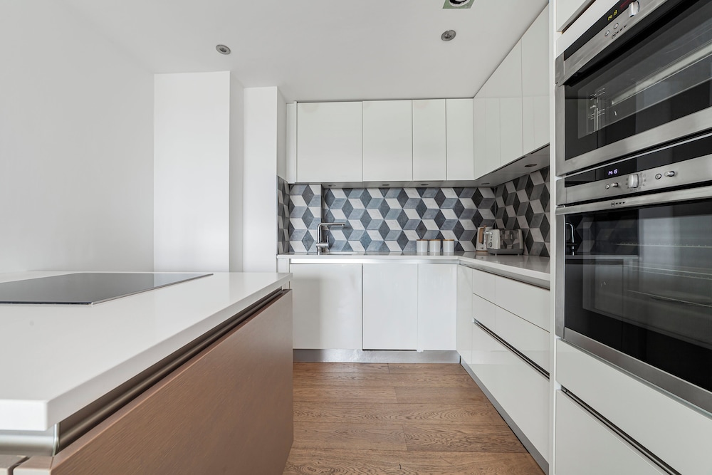 The Lambeth Apartment