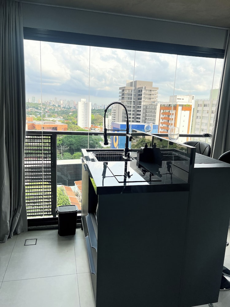 Studio Executivo 230m do metro Brooklin