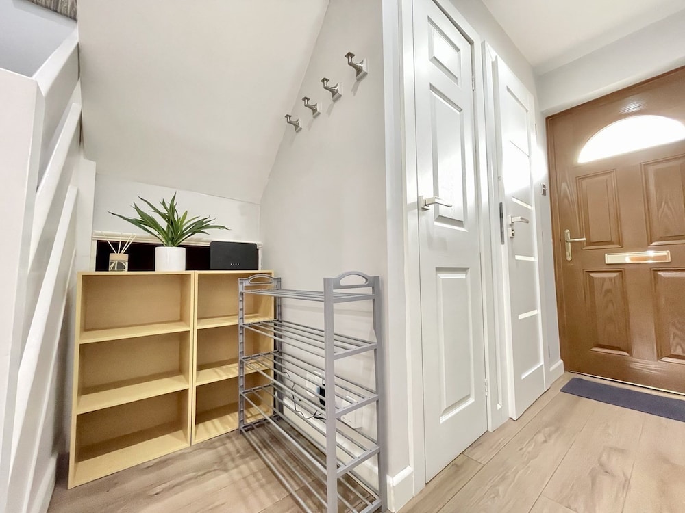 Comfy 3-bedroom House in Worksop view 2