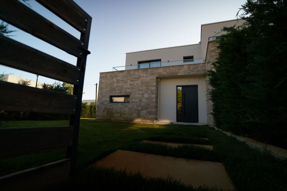 Sanpietro Vacation Villa 004