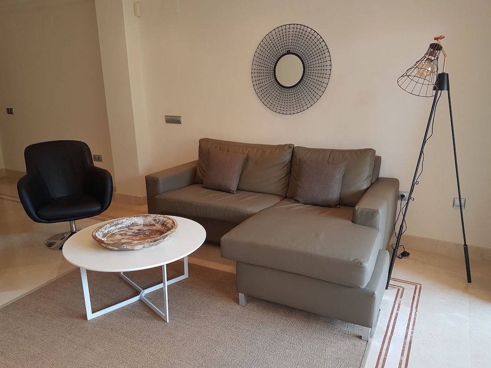 Marbella Vacations - Aloha Hill Club Golf Spa Apartments - Property Image 28