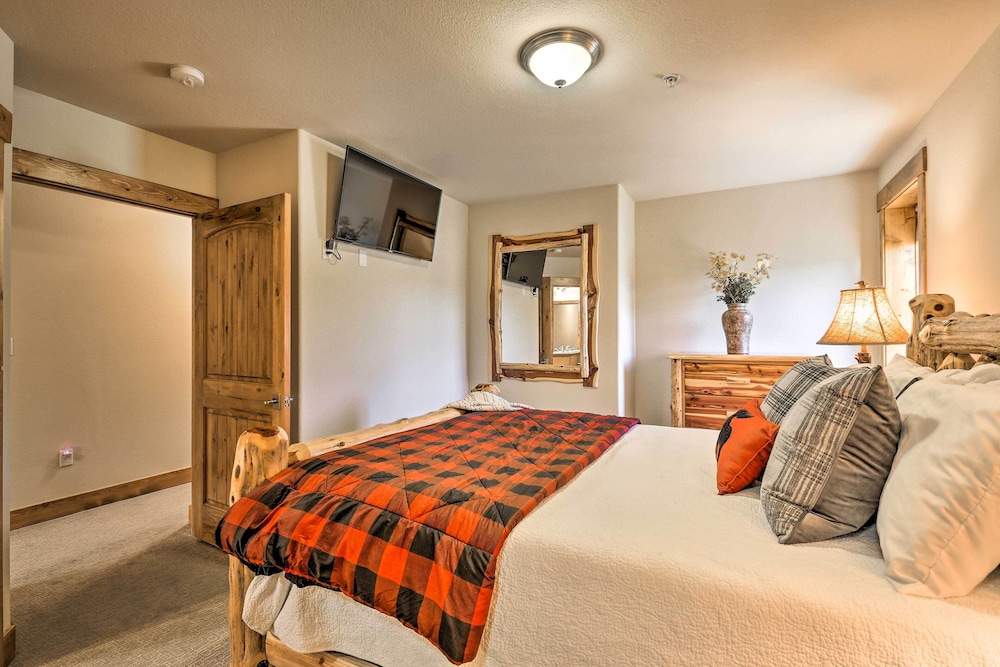Peaceful Fraser Condo w/ Patio - by Hiking Trails! view 2