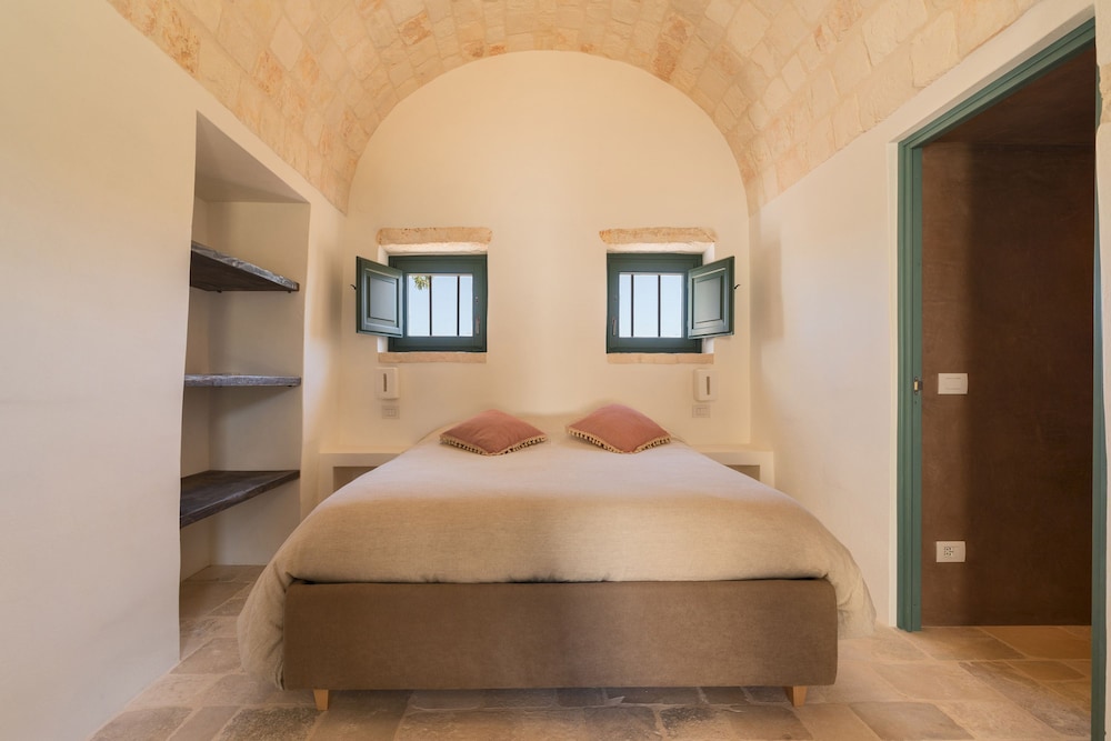 Trulli Pietra Rossa With Pool by Wonderful Italy