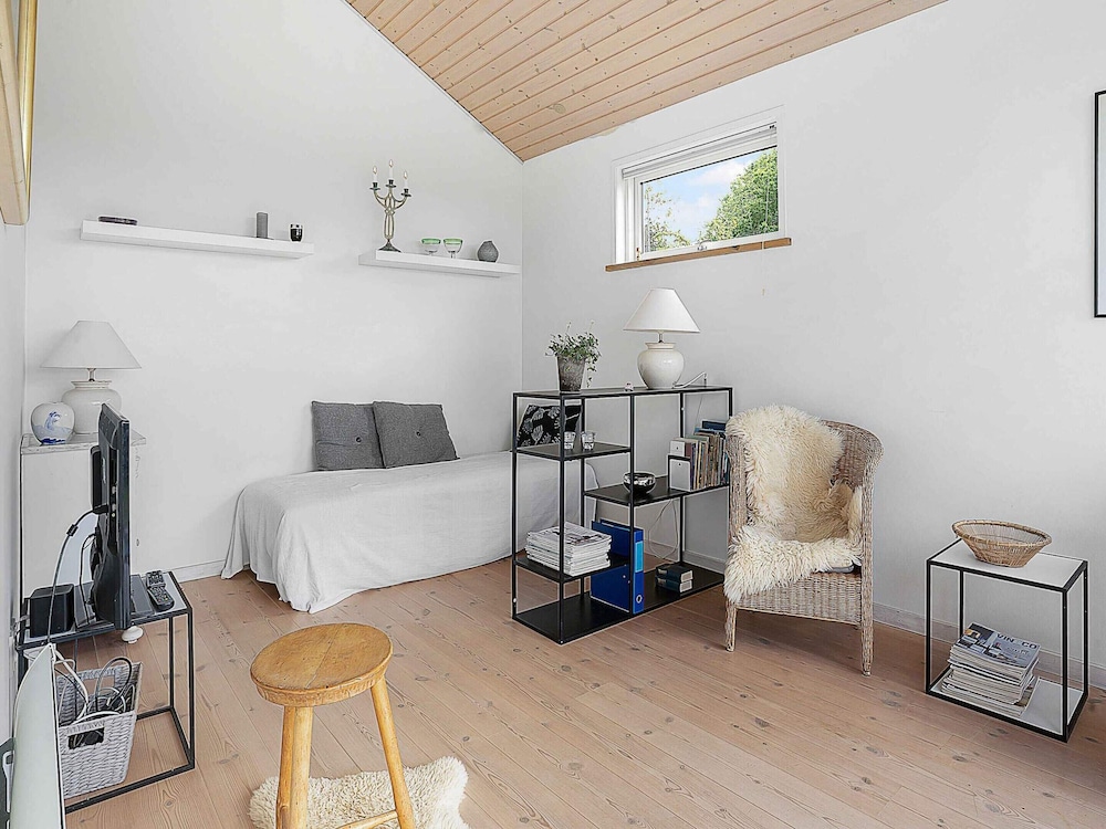 5 Star Holiday Home in Allingabro