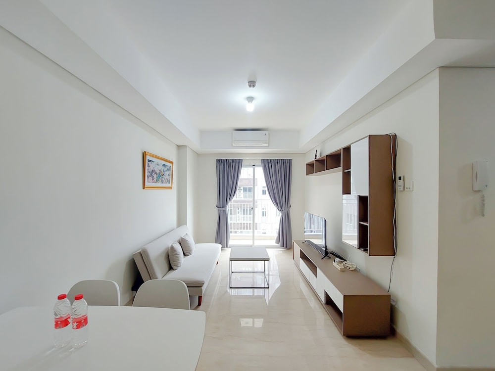 Good Place And Homey 2Br At Podomoro City Deli Medan Apartment