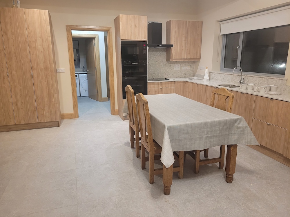 Immaculate 2-bed Cottage in Tuam