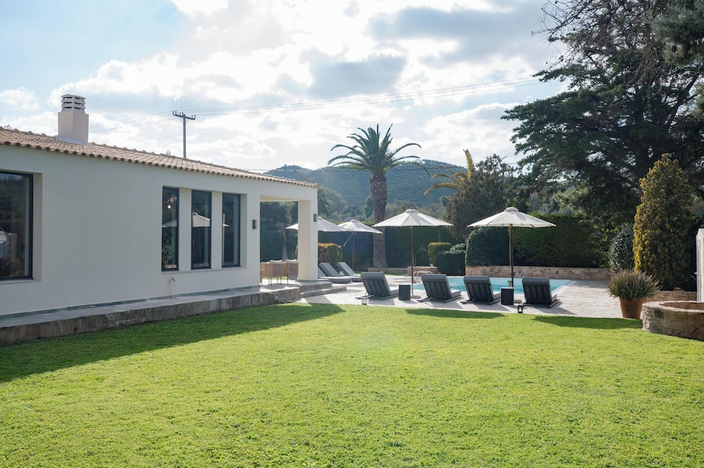 Sounio Poseidon Villa