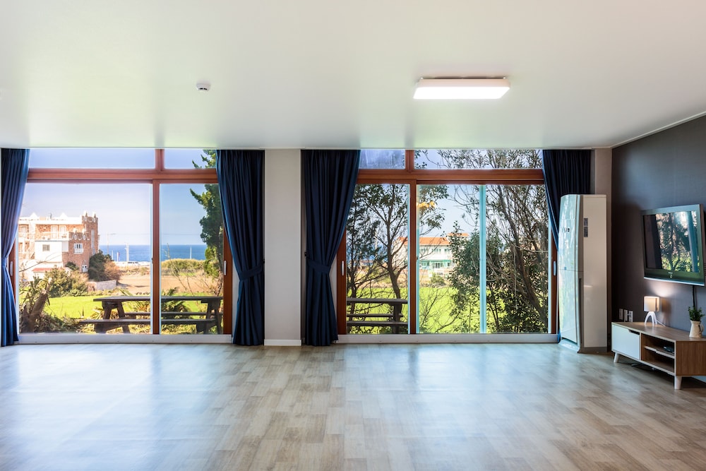 Beachscape Pension