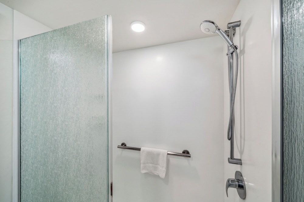 Petite Retreat at Kahana Falls