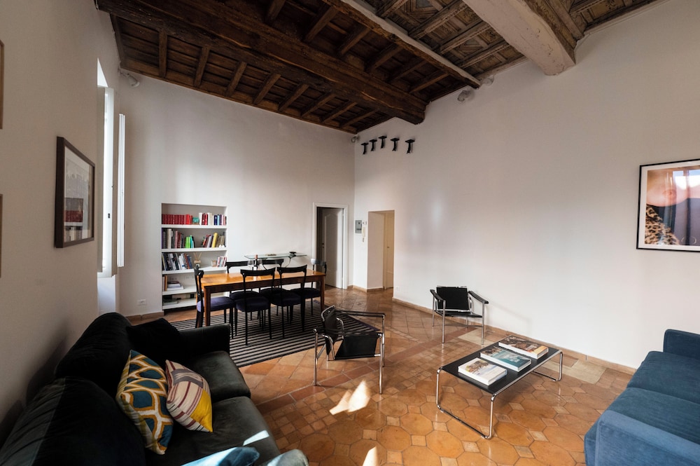 Pantheon Apartments