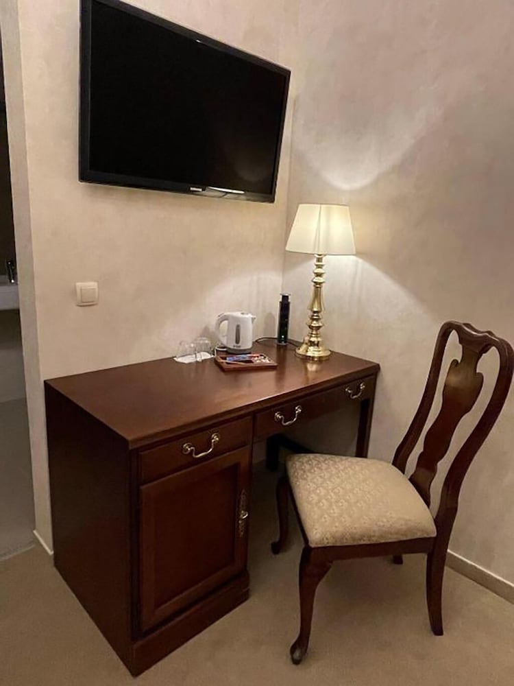 OPERA16 Guestrooms
