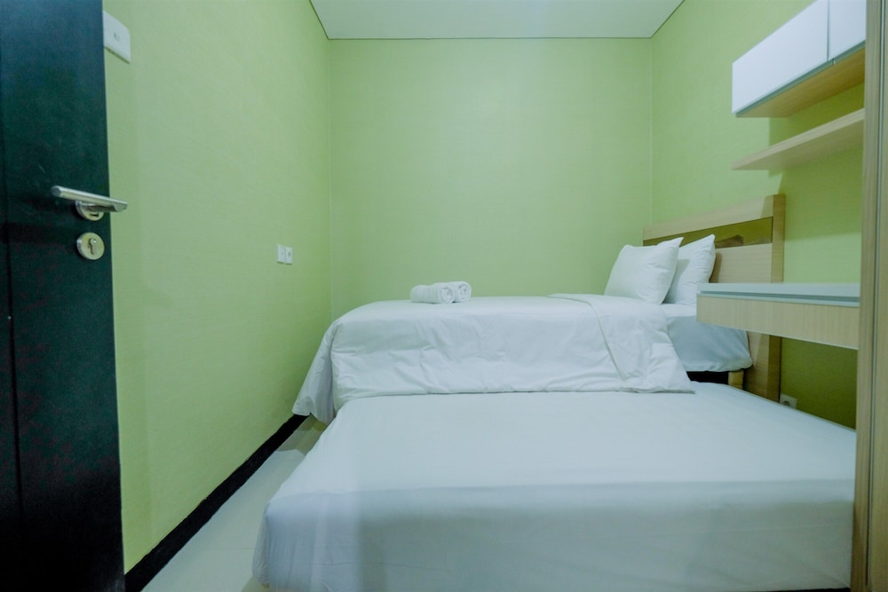 Comfy 2BR Apartment at Nifarro Park Pasar Minggu view 4