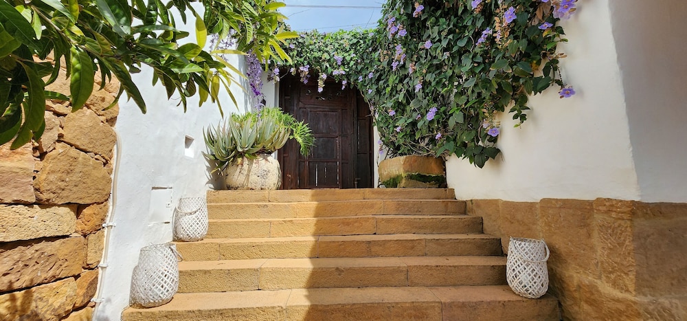 Casa Yahri