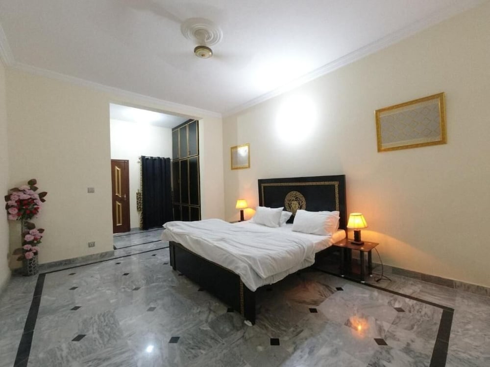 Room-room in Asga Best Hostel Versace ho