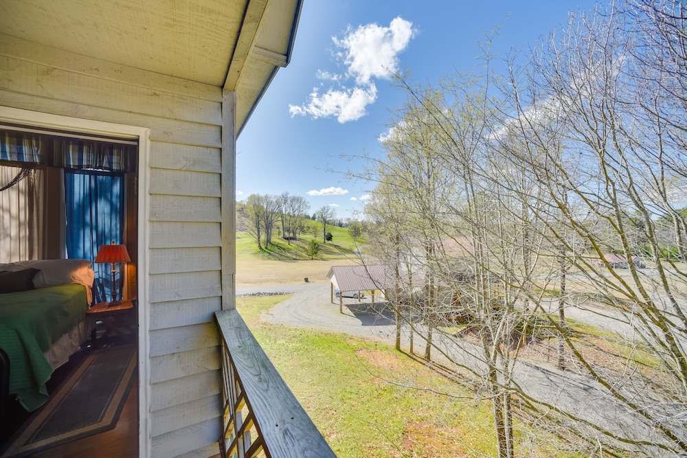 Peaceful Guntersville Cabin: Fire Pit, Near Lake! - Property Image 11