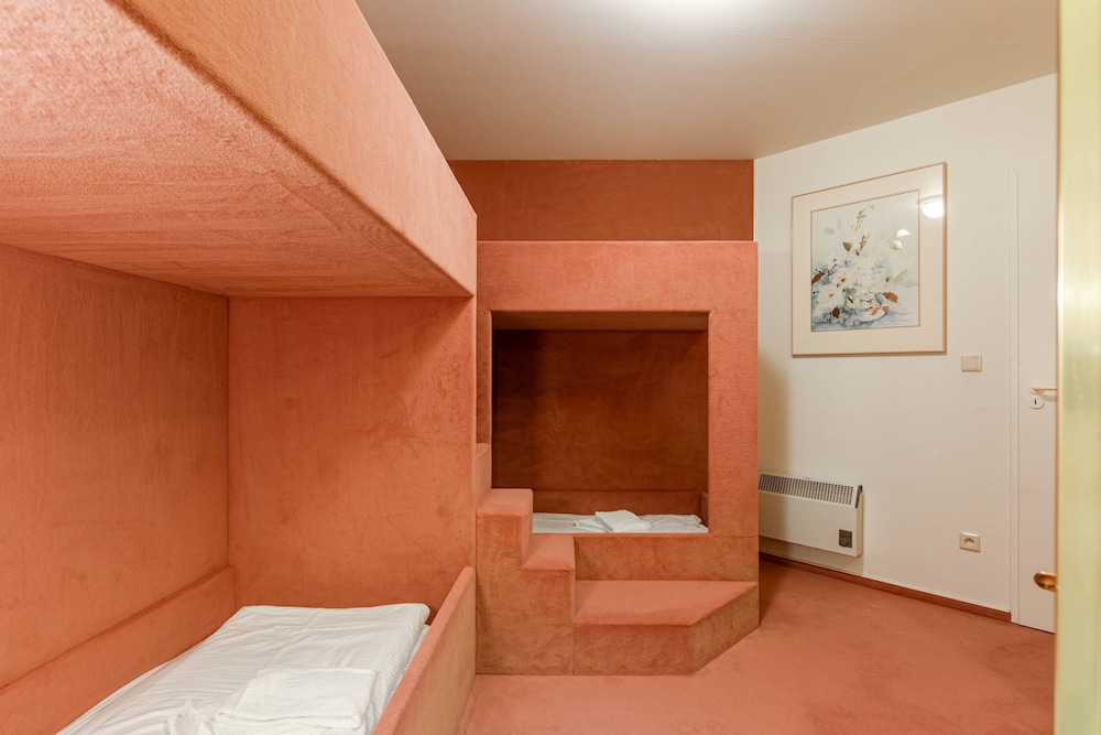 Hydro Palace - Stylish Charming Apartment With s