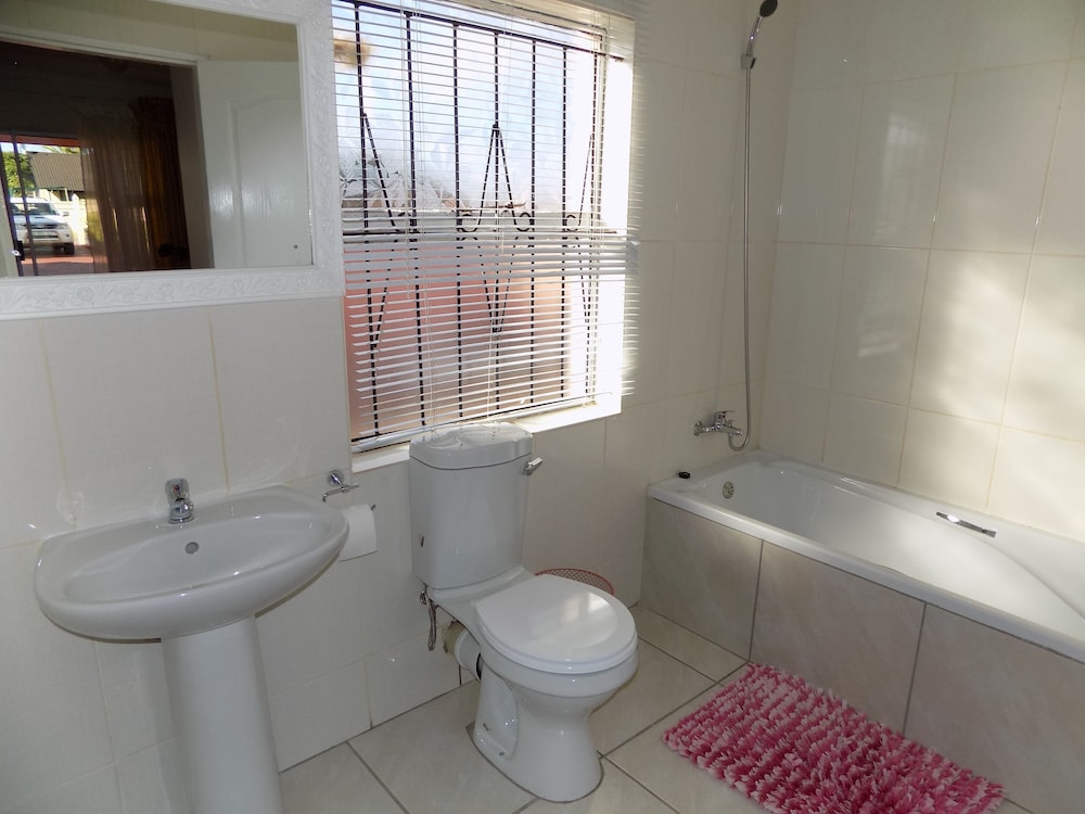 Joezebel Guest House