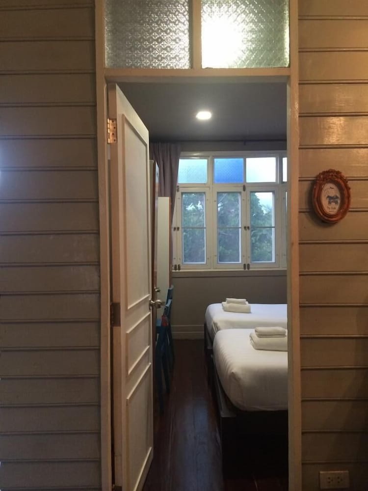 Dorm of Happiness by Tharaburi Resort