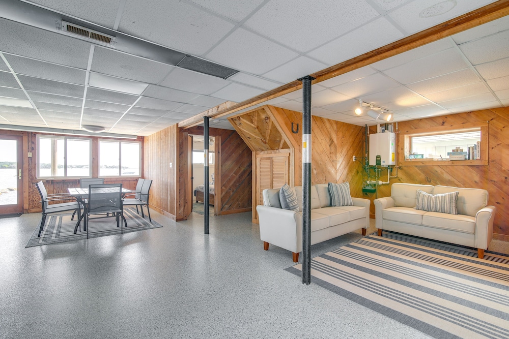 Serene Mattapoisett Home w/ Private Beach Access!