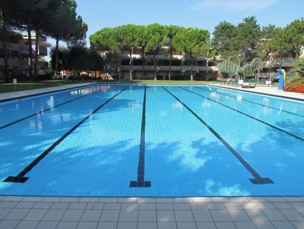 Studio With Direct Access to the Pool