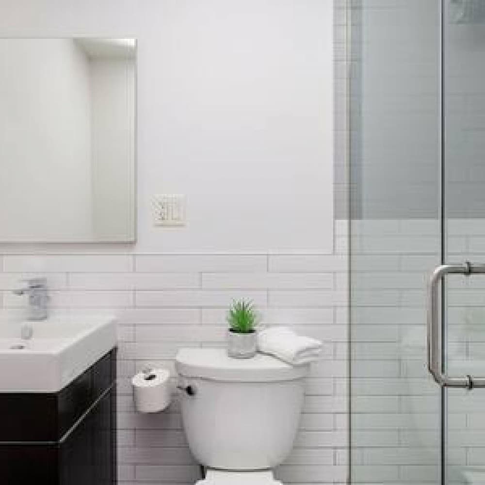 1290-6 Newly Renovated 2 Bedrooms in UES