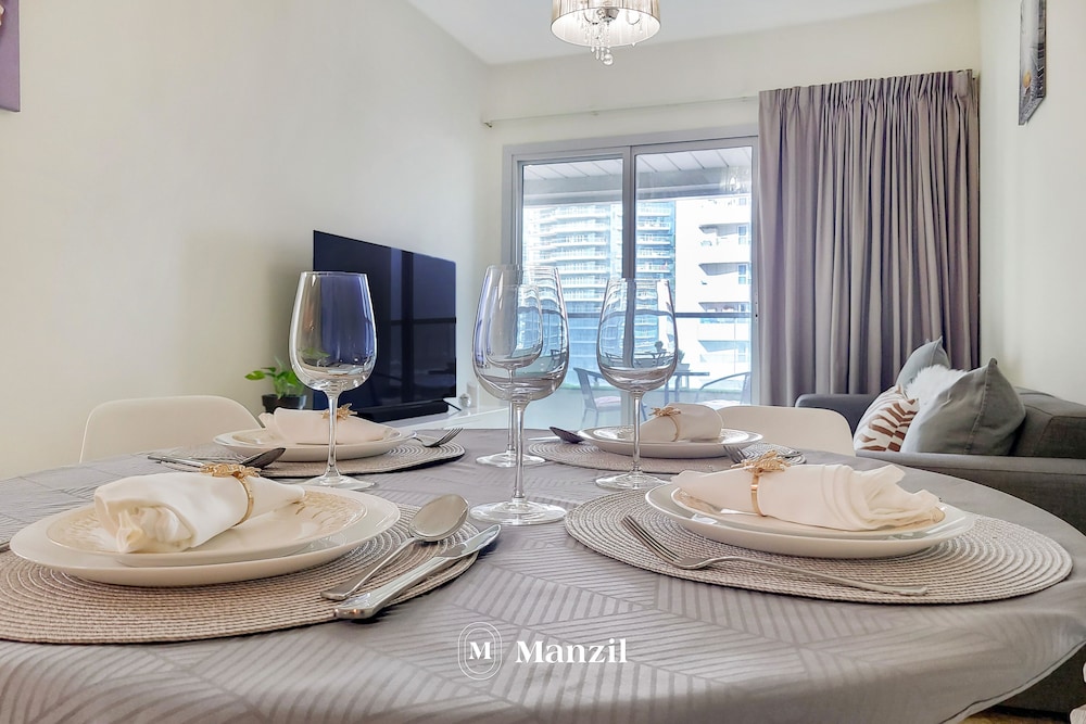 Manzil - Cozy 1BR in Dubai Marina w/ City Views